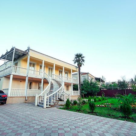 Green Garden Guest House Zqaltubo Exterior foto